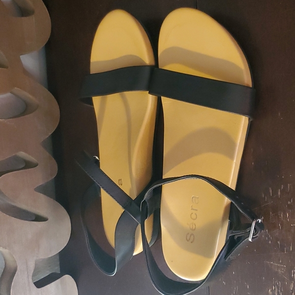 secra arch support sandals
